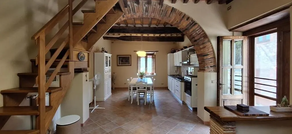 La Finestra Sulla Valle Valdottavo 0*,  Italia